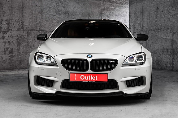 BMW M6 3 of 5