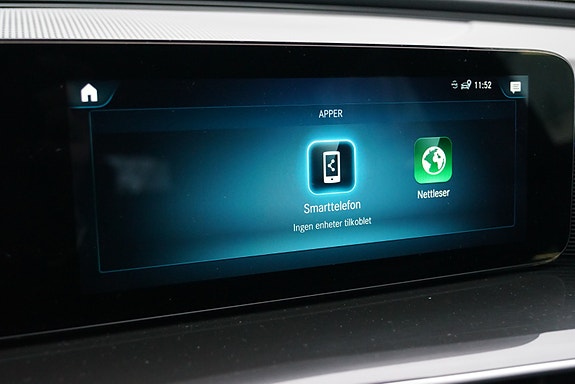 Mercedes-Benz EQC 26 of 30
