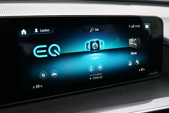 Mercedes-Benz EQC 25 of 30