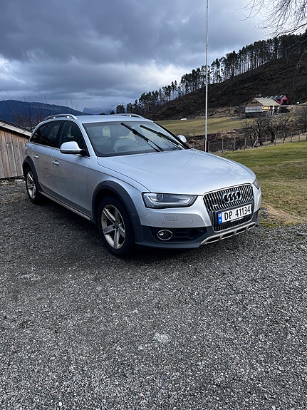 Audi A4 allroad 2 of 9
