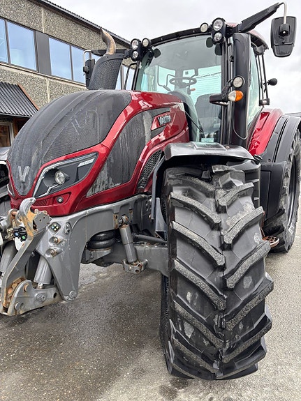 Valtra T234 Direct, fronthydraulikk, kun 3700 t. Nye dekk 2018, kr 1 129 000,-