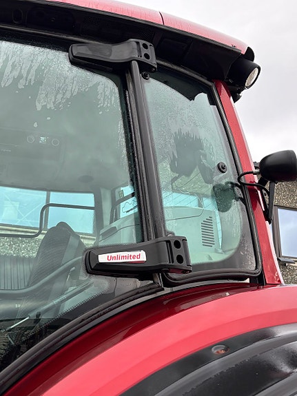 Valtra T234 Direct, fronthydraulikk, kun 3700 t. Nye dekk 2018, kr 1 129 000,-