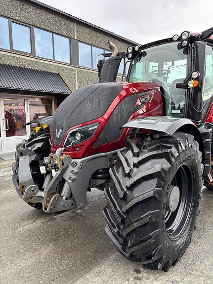 Valtra T234 Direct, fronthydraulikk, kun 3700 t. Nye dekk 2018, kr 1 129 000,-