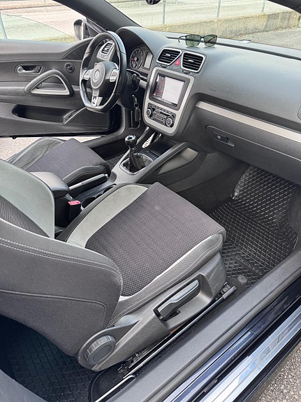 Volkswagen Scirocco 16 of 30