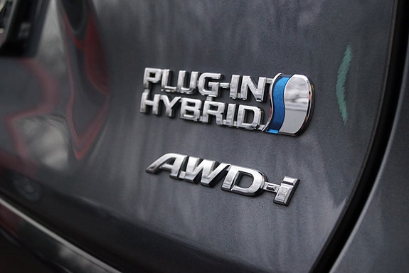 Toyota RAV4 Plug-in Hybrid 9 of 30