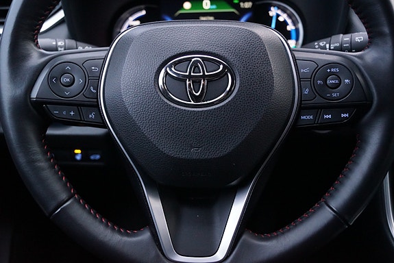 Toyota RAV4 Plug-in Hybrid 23 of 30