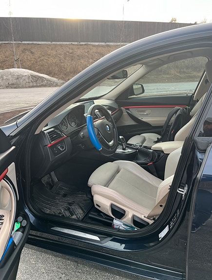 BMW 320d 19 of 30