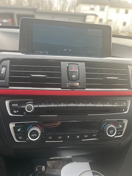 BMW 320d 23 of 30