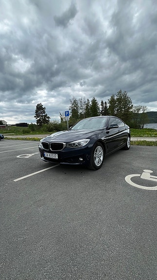 BMW 320d 2 of 30