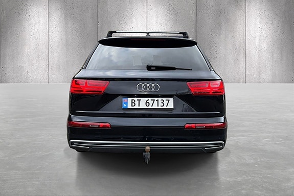 Audi Q7 6 of 21