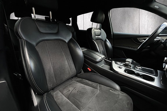 Audi Q7 12 of 21