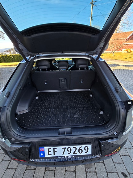 Kia EV6 4 of 5