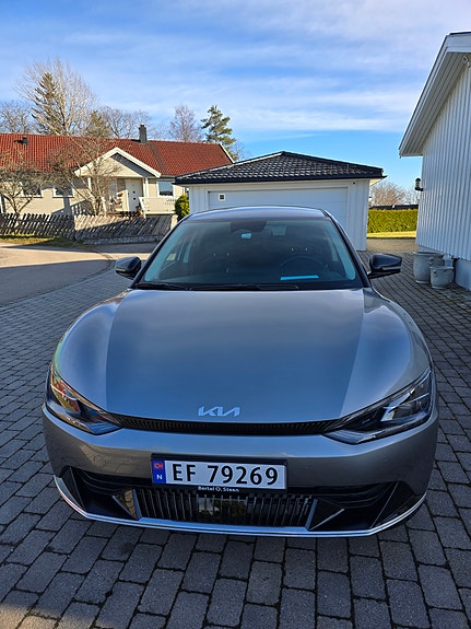 Kia EV6 2 of 5