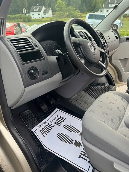 Volkswagen Transporter 25 of 30