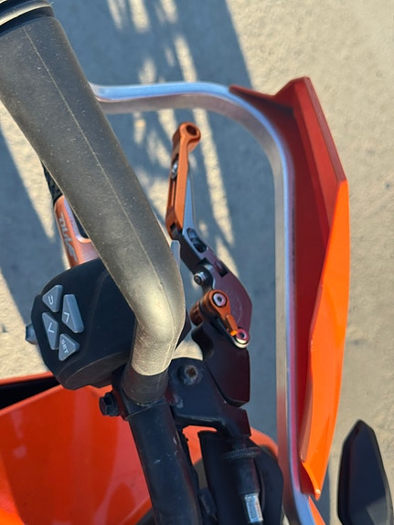 KTM 125 Duke 9 of 12