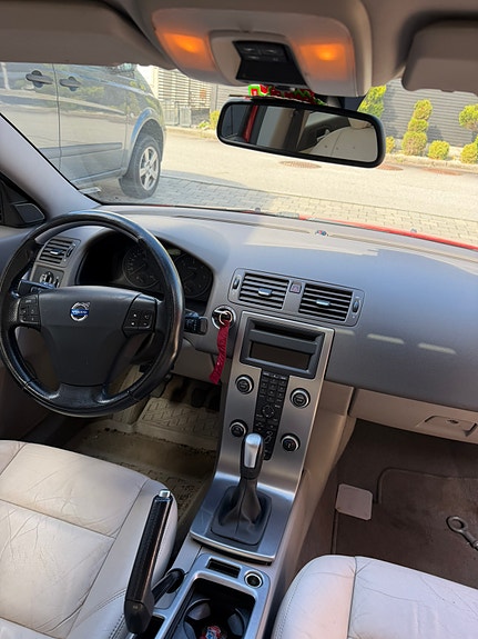 Volvo S40 9 of 9