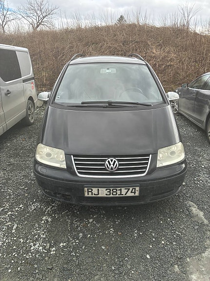 Volkswagen Sharan 2 of 10