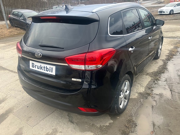 Kia Carens 4 of 5
