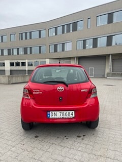 Toyota Yaris 5 of 5