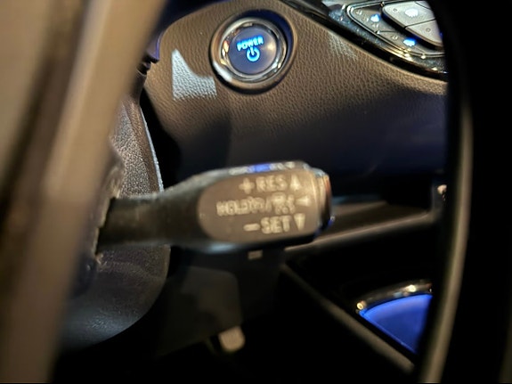 Toyota C-HR 5 of 30