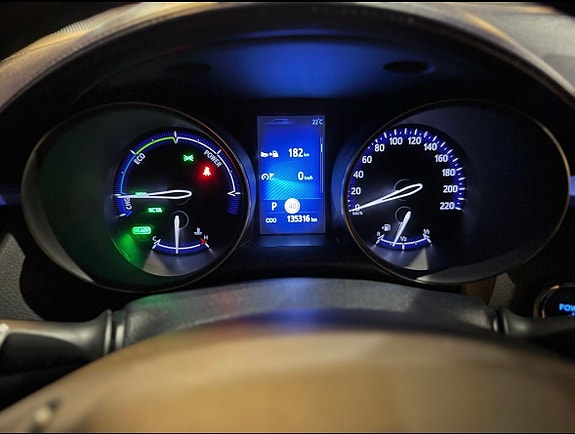 Toyota C-HR 11 of 30