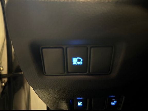 Toyota C-HR 13 of 30