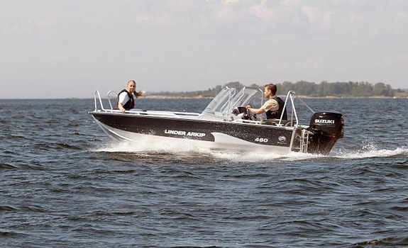 Linder Arkip 460 – Solid, lettkjørt og allsidig | Garmin Plotter | Suzuki Motor 4 of 5