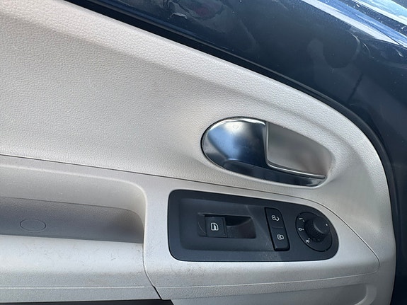 Volkswagen UP! 7 of 7