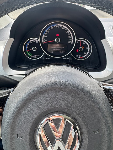 Volkswagen UP! 5 of 7