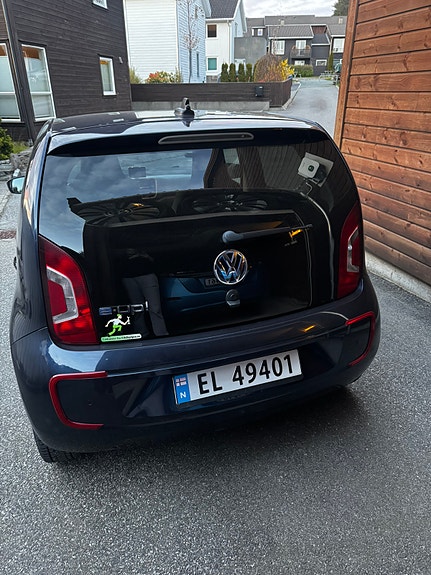 Volkswagen UP! 4 of 7