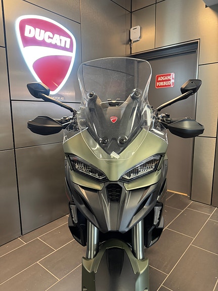 Ducati Multistrada V2 S Travel 4 of 5