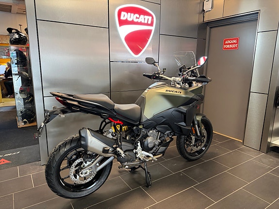 Ducati Multistrada V2 S Travel 5 of 5