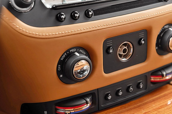 Rolls Royce Wraith 28 of 30