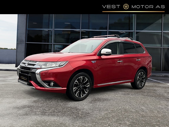 Mitsubishi Outlander 3 of 5