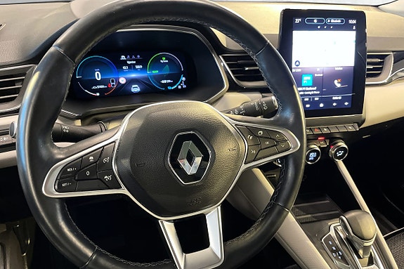 Digital instrumentvisning med berøringsskjerm gir bedre kjøreopplevelse.