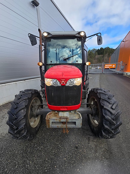 Massey Ferguson 3630 Xtra 2 of 5