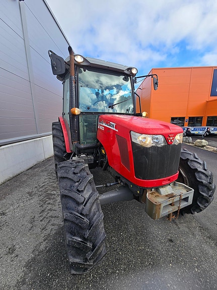 Massey Ferguson 3630 Xtra 3 of 5