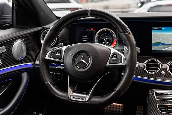 Mercedes-Benz E-Klasse 24 of 30