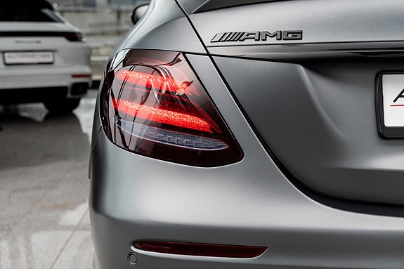 Mercedes-Benz E-Klasse 8 of 30