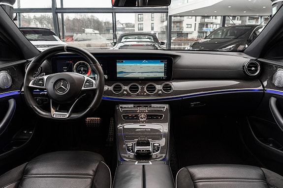 Mercedes-Benz E-Klasse 15 of 30