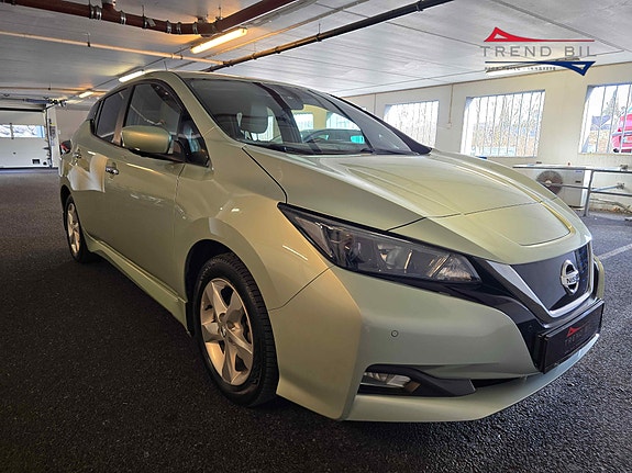 Nissan Leaf 8 of 24