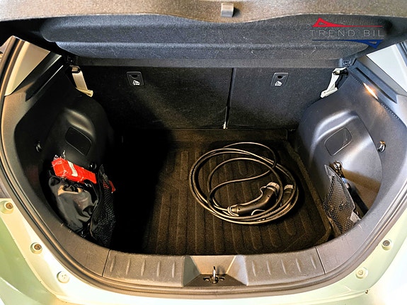 Nissan Leaf 14 of 24