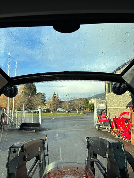 Valtra Valtra G135 Active selges, fullfjæret, garanti 2024, kr 1 149 000,-