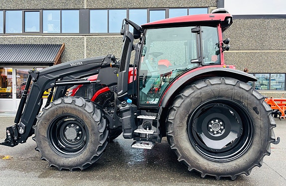 Valtra Valtra G135 Active selges, fullfjæret, garanti 2024, kr 1 149 000,-