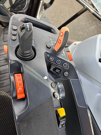 Valtra Valtra G135 Active selges, fullfjæret, garanti 2024, kr 1 149 000,-