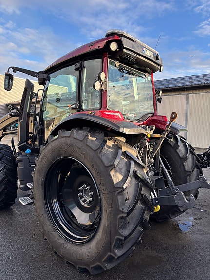 Valtra Valtra G135 Active selges, fullfjæret, garanti 2024, kr 1 149 000,-