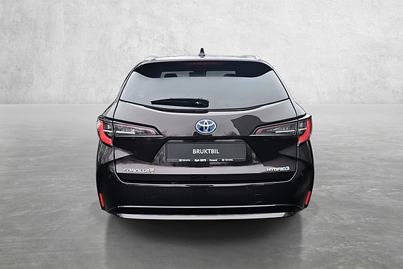 Toyota Corolla 4 of 30