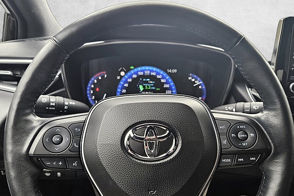 Toyota Corolla 17 of 30