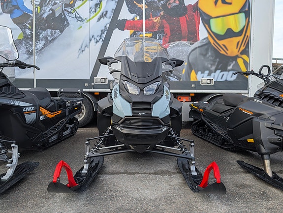 Ski-doo Expedition SE 20" 900 ACE Turbo R 5 of 5
