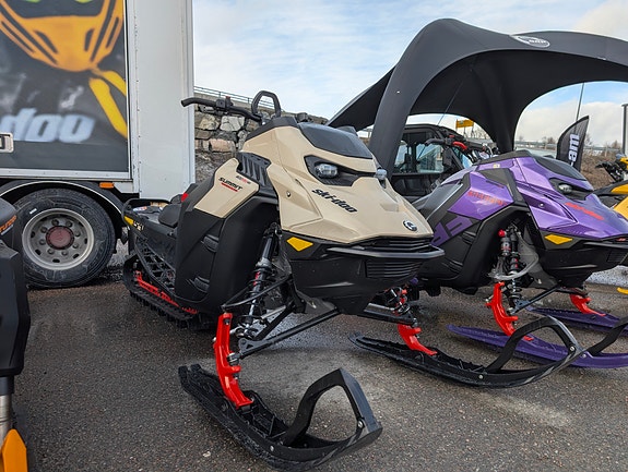 Ski-doo Summit Adrealine 154" 600RR E-TEC 5 of 5